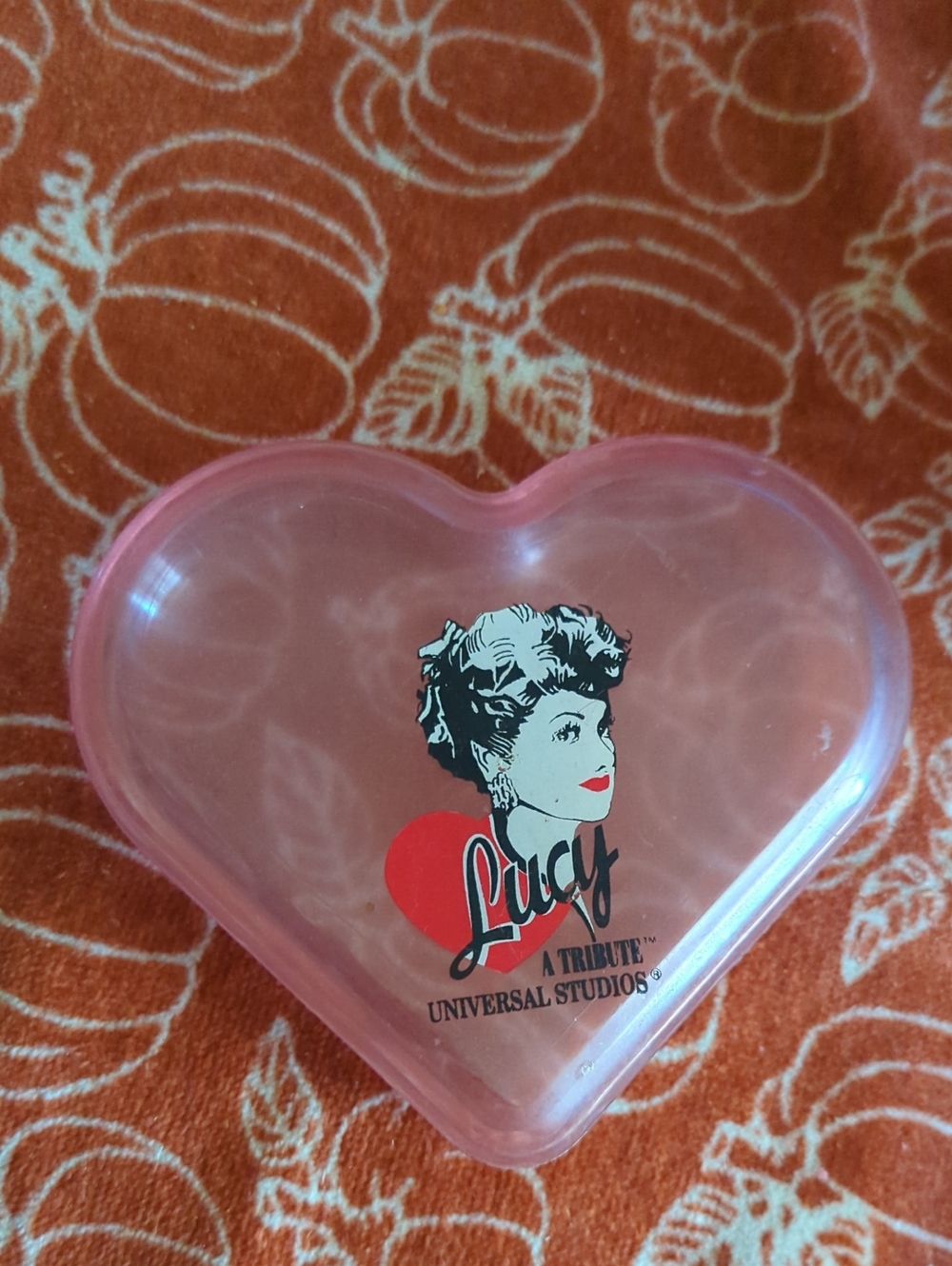 Universal Lucy Heart-Shaped Bath & Body Case - Pink with Red Accent
